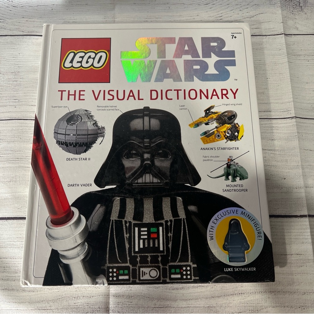 LEGO Star Wars The Visual Dictinary By Simon Beecroft Hardcover NO MINIFIGURE
